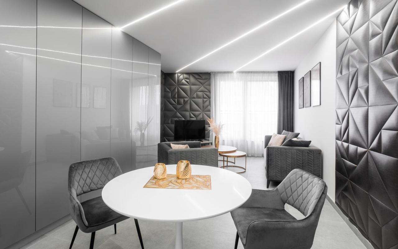 Avand Apartments เดเบรตเซน ภายนอก รูปภาพ